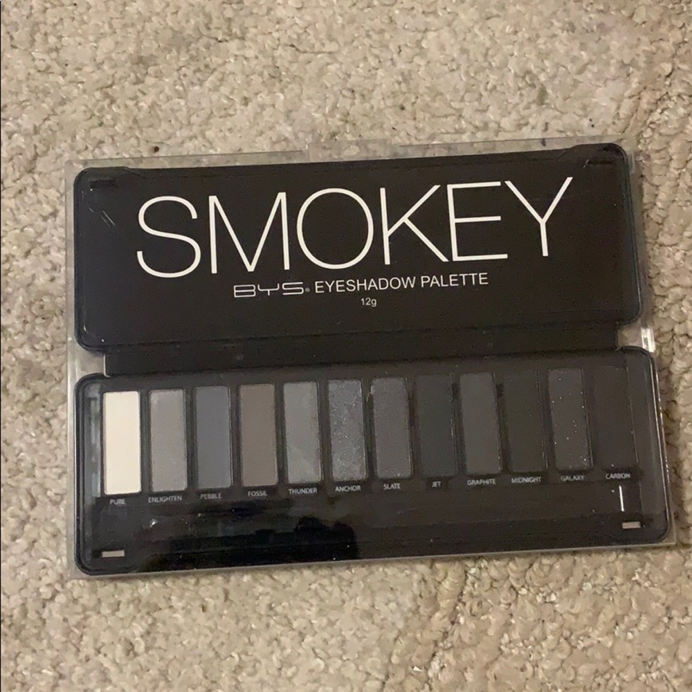 BYS Cosmetics Eyeshadow Palette